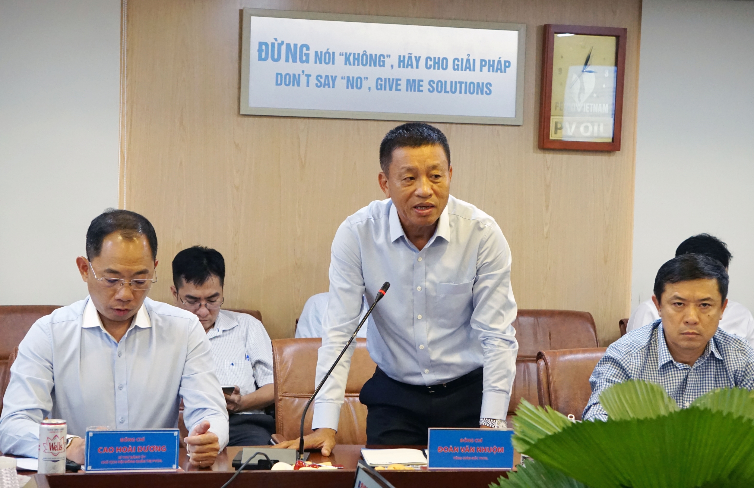 Đồng chí Đoàn Văn Nhuộm - Tổng giám đốc PVOIL phát biểu