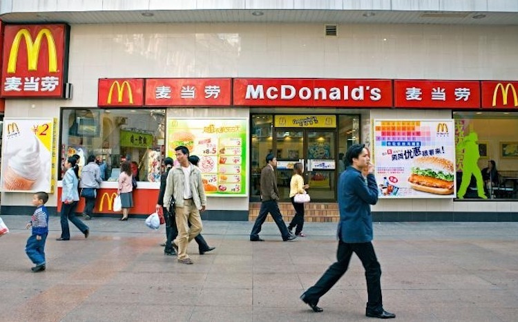 mcdonalds disney dong cua vi dich viem phoi vu han
