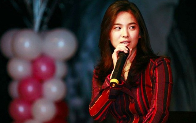Ảnh thời nặng 70kg của Song Hye Kyo gây sốt mạng xã hội - 8 Ảnh thời nặng 70kg của Song Hye Kyo gây sốt mạng xã hội - 8