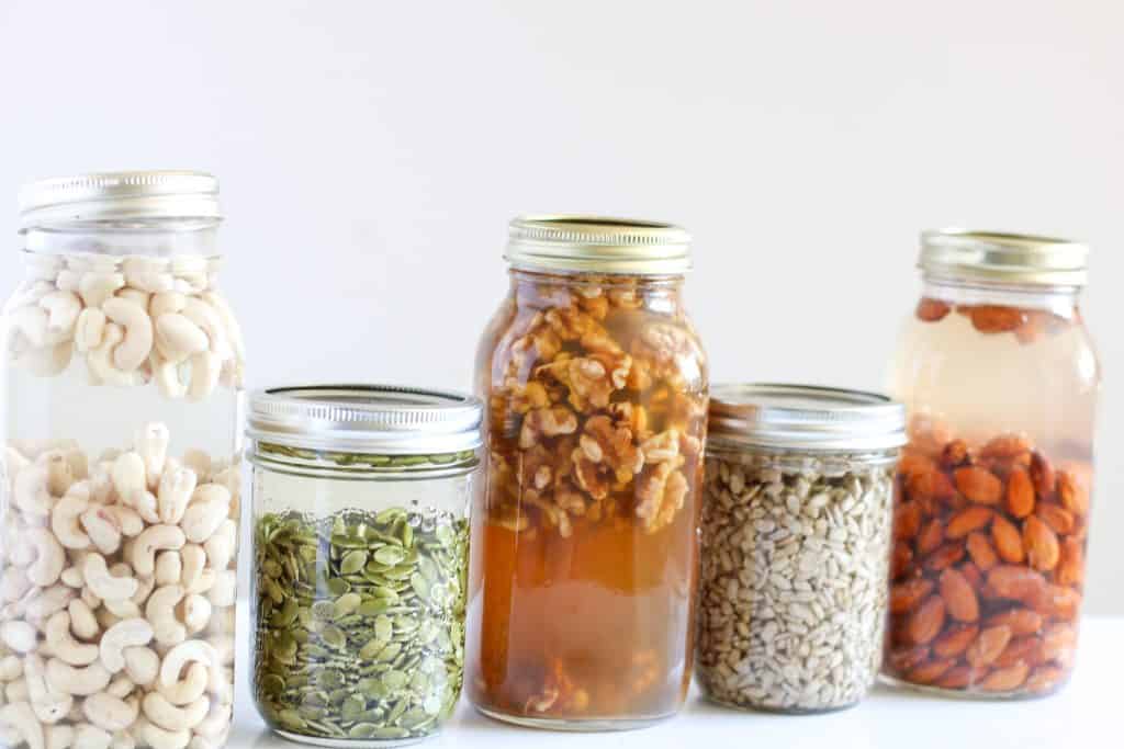 4 lý do nên ngâm các loại hạt và ngũ cốc trước khi chế biến