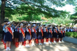 Hà Nội yêu cầu hát Quốc ca trong nghi thức chào cờ