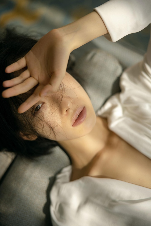Nghê Ni: Mỹ nhân sở hữu gương mặt đậm chất điện ảnh và diễn xuất cuốn hút - 12 Nghê Ni: Mỹ nhân sở hữu gương mặt đậm chất điện ảnh và diễn xuất cuốn hút - 12