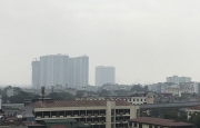 ha noi suong mu phu kin khien khi thai khong the phat tan len cao