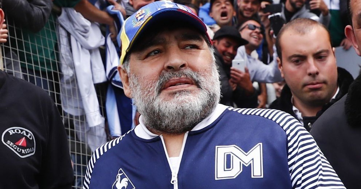 Tranh chấp tài sản, các con gái của Maradona đâm đơn ra tòa