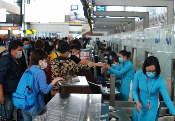 Lượng khách qua Cảng hàng không quốc tế Nội Bài, Tân Sơn Nhất dịp nghỉ lễ có thể vượt ngưỡng 75.000 khách