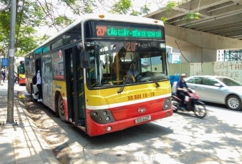 Sau ngày 21/9, hành khách đi xe buýt phải có "thẻ xanh", "thẻ vàng"