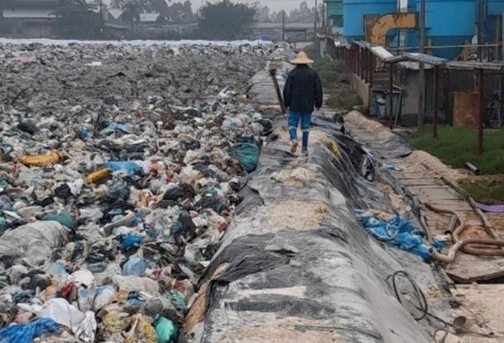 Hà Nội: Bãi rác Nam Sơn tạm dừng để phòng sự cố chất thải
