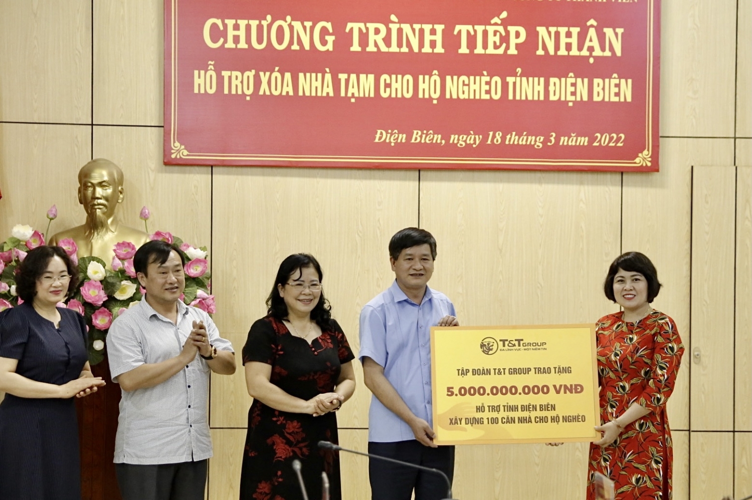 Gia đình và DN của doanh nhân Đỗ Quang Hiển ủng hộ tỉnh Điện Biên 20 tỷ đồng xây nhà cho hộ nghèo