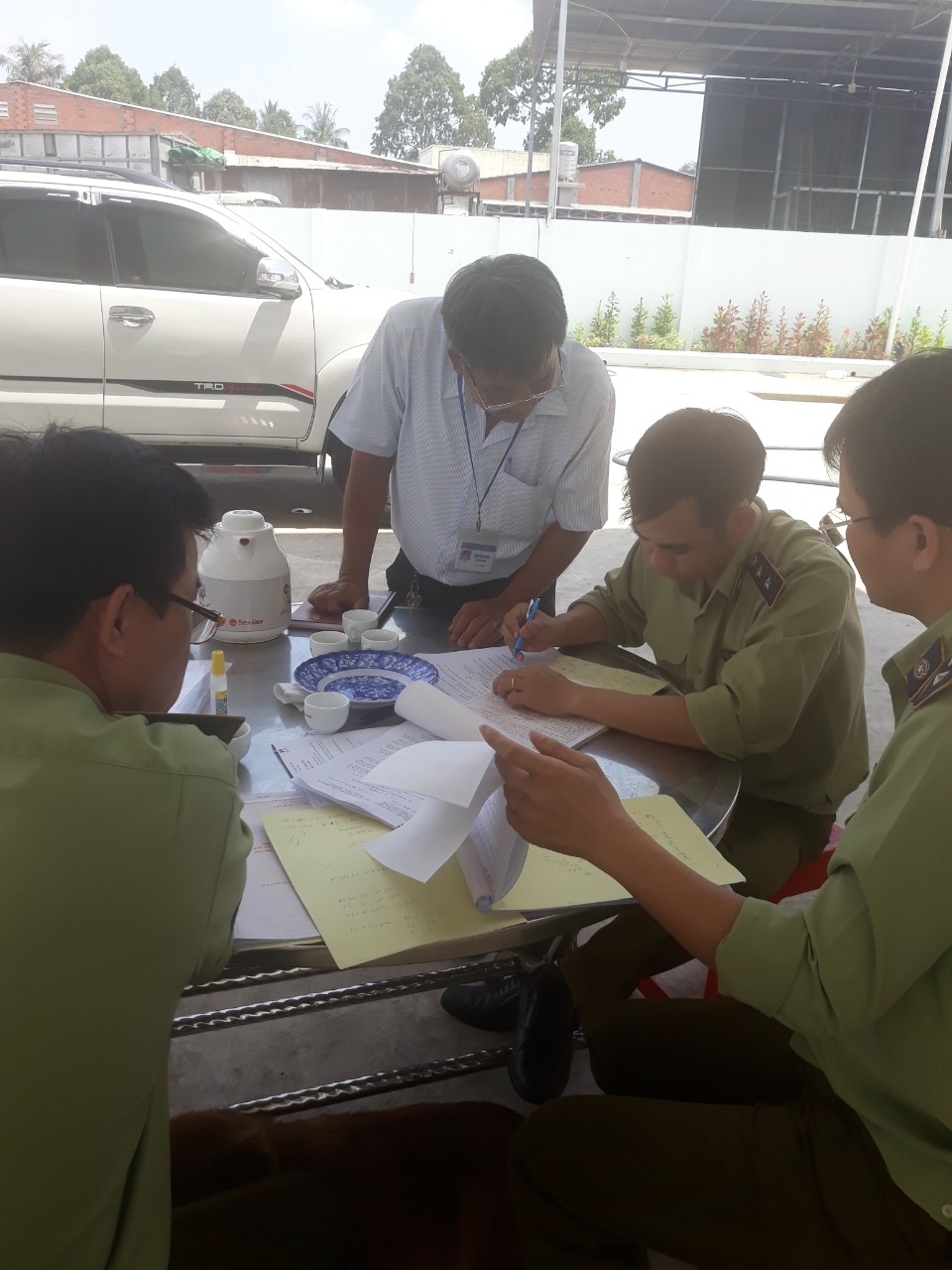 Một doanh nghiệp kinh doanh xăng Ron 95 bị đề xuất phạt gần 300 triệu Một doanh nghiệp kinh doanh xăng Ron 95 bị đề xuất phạt gần 300 triệu