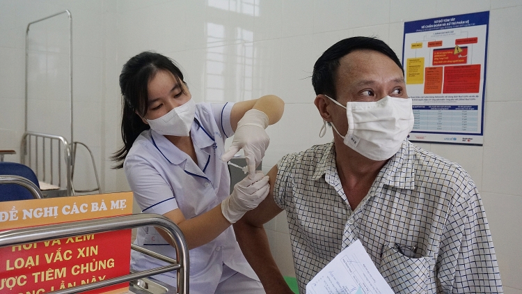 Hà Nội: Một buổi tiêm vaccin Covid tại phường Tây Mỗ