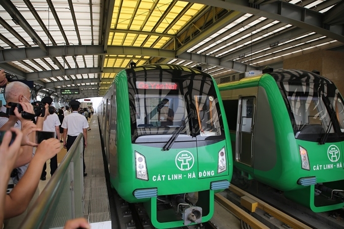 Tàu sắt Cát Linh - Hà Đông kết thúc miễn phí, thu tiền từ 21/11 Tàu sắt Cát Linh - Hà Đông kết thúc miễn phí, bắt đầu thu tiền từ 21/11
