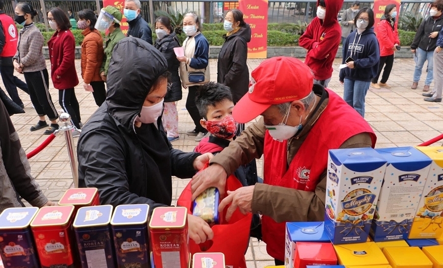 Ấm áp chợ Nhân đạo “Xuân nhân ái - Tết sẻ chia” năm 2022 Ấm áp chợ Nhân đạo “Xuân nhân ái - Tết sẻ chia” năm 2022