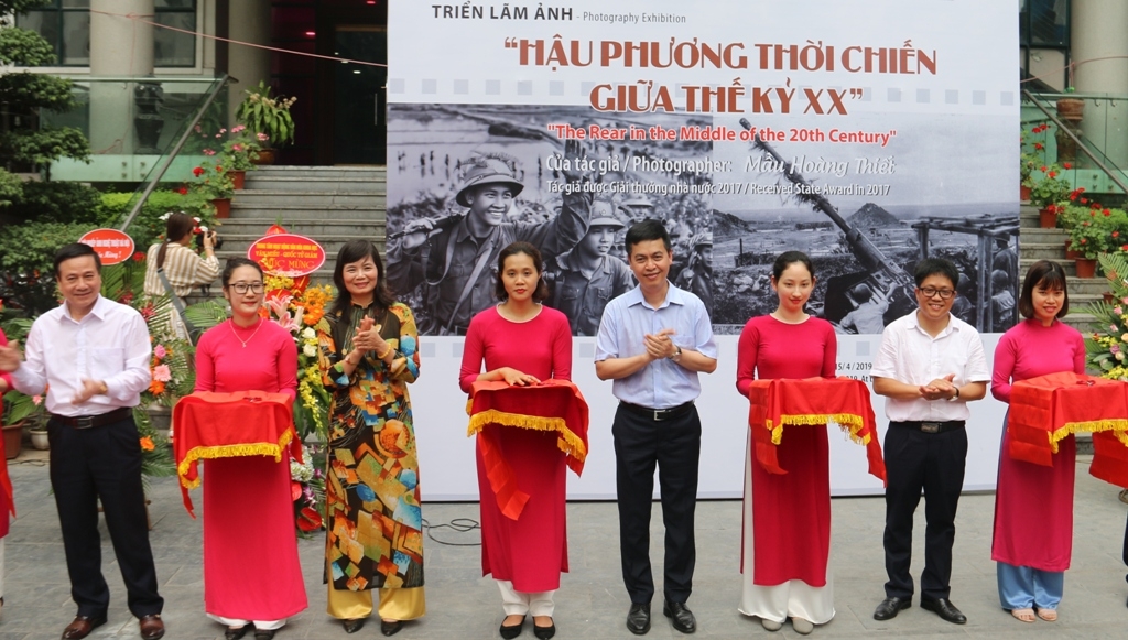Sống lại ký ức với “Hậu phương thời chiến giữa thế kỷ XX” song lai ky uc voi hau phuong thoi chien giua the ky xx
