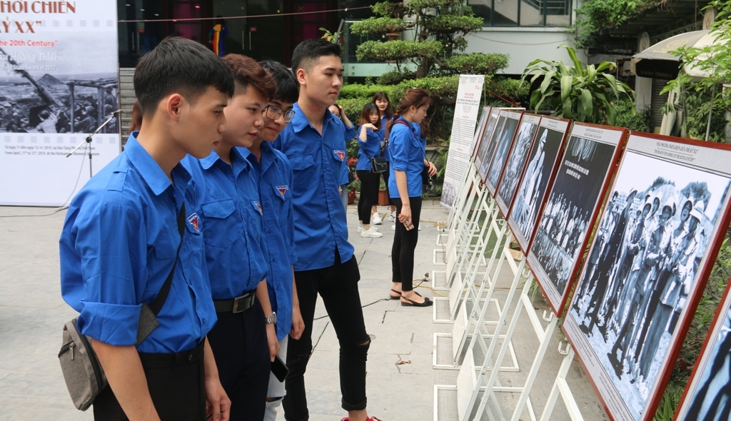 Sống lại ký ức với “Hậu phương thời chiến giữa thế kỷ XX” song lai ky uc voi hau phuong thoi chien giua the ky xx