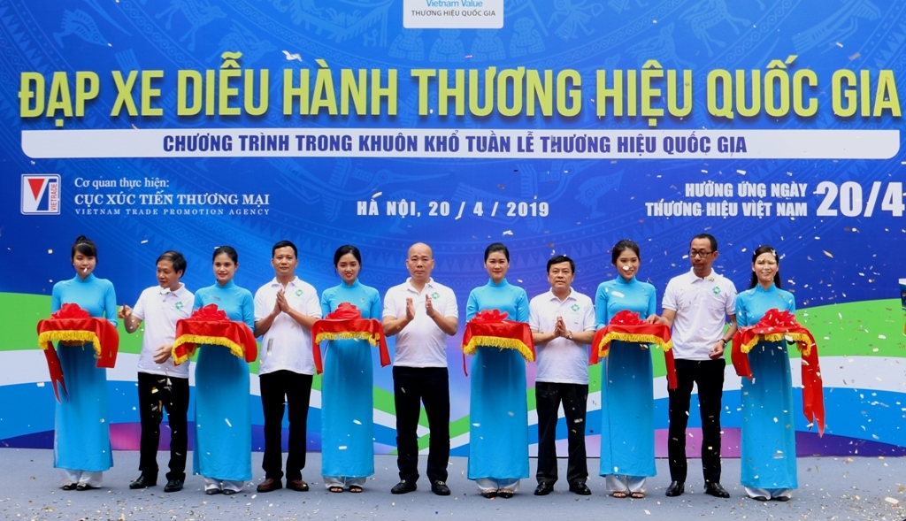 Đạp xe diễu hành Thương hiệu Quốc gia 2019 dap xe dieu hanh thuong hieu quoc gia 2019