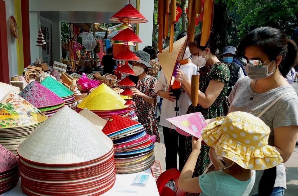 Hà Nội đón trên 550.000 lượt khách dịp nghỉ lễ 30/4-1/5 Hà Nội đón trên 550.000 lượt khách dịp nghỉ lễ 30/4-1/5