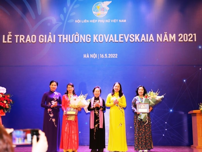 Tôn vinh 2 nữ giáo sư đạt Giải thưởng Kovalevskaia năm 2021