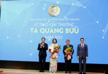 Vinh danh 2 nhà khoa học đạt Giải thưởng Tạ Quang Bửu 2022