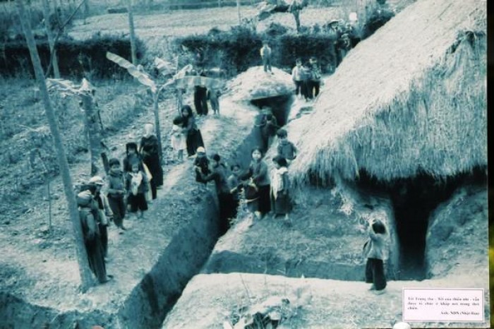 Khoảnh khắc 'Trẻ em thời chiến' tại Văn Miếu – Quốc Tử Giám khoanh khac tre em thoi chien tai van mieu quoc tu giam
