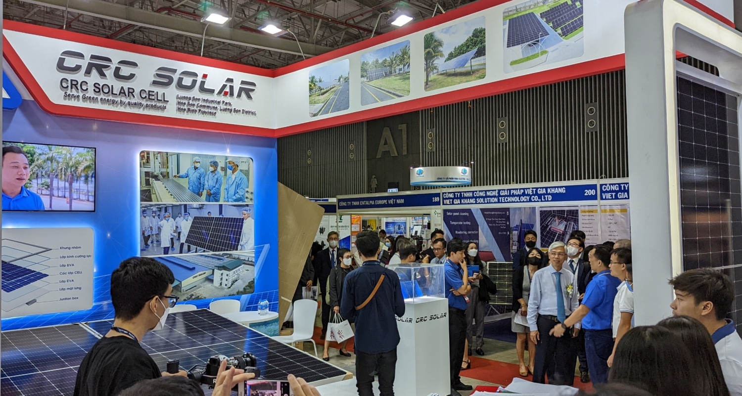 Trưng bày thiết bị, công nghệ điện và năng lượng xanh tại Vietnam ETE & Enertec Expo 2022