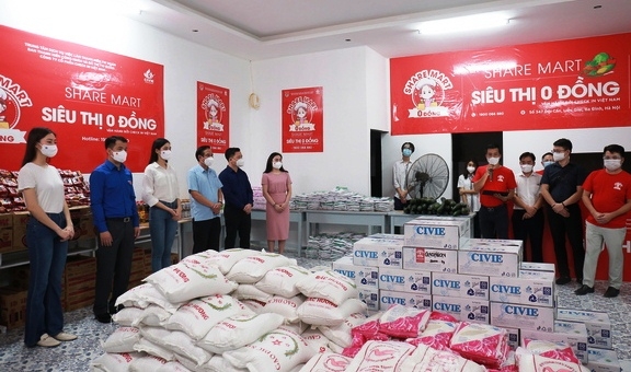 “Siêu thị 0 đồng - Share Mart” tiếp sức những hoàn cảnh khó khăn bởi dịch Covid-19 “Siêu thị 0 đồng - Share Mart” tiếp sức những hoàn cảnh khó khăn bởi dịch Covid-19