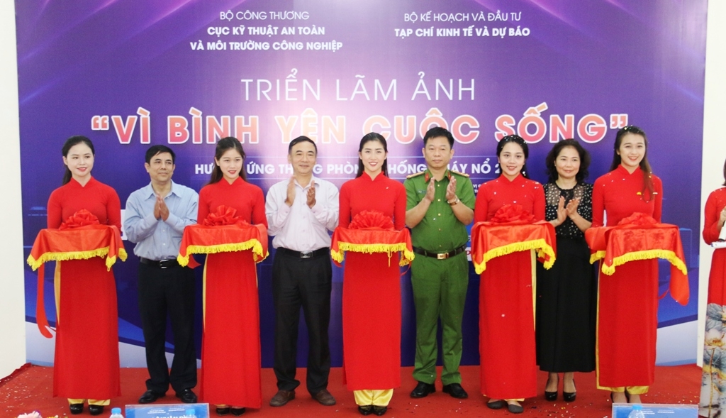 PVGAS đồng hành cùng triển lãm “Vì bình yên cuộc sống” pvgas dong hanh cung trien lam vi binh yen cuoc song