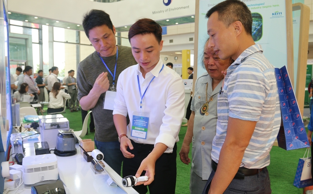 Trưng bày các giải pháp xử lý ô nhiễm không khí và nguồn nước tại ENVIROTEX 2019 trung bay cac giai phap xu ly o nhiem khong khi va nguon nuoc tai envirotex 2019