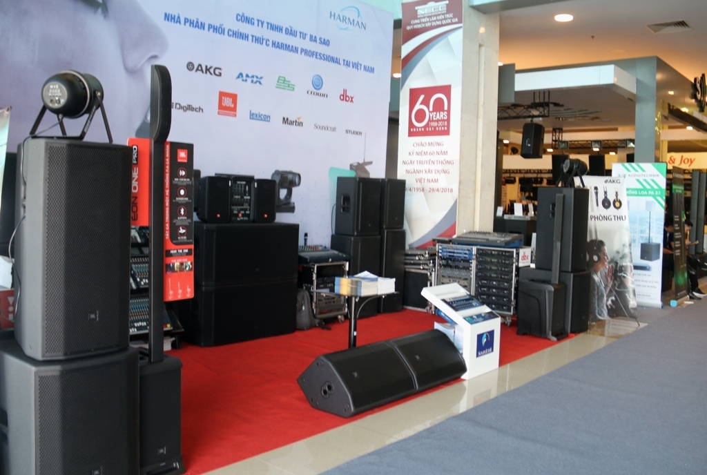 Triển lãm quốc tế các thiết bị biểu diễn chuyên nghiệp - Plase Show Hà Nội 2018 trien lam quoc te cac thiet bi bieu dien chuyen nghiep plase show ha noi 2018