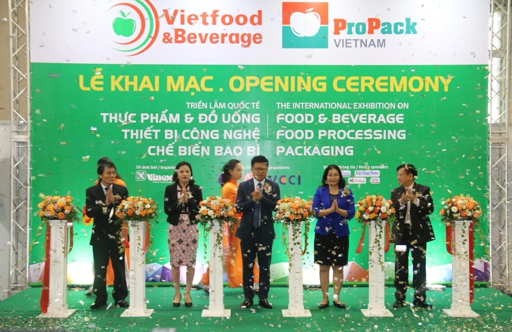 Trưng bày, giới thiệu thiết bị công nghệ chế biến thực phẩm và đồ uống trung bay gioi thieu thiet bi cong nghe che bien thuc pham va do uong tai vietfood beverage propack 2019