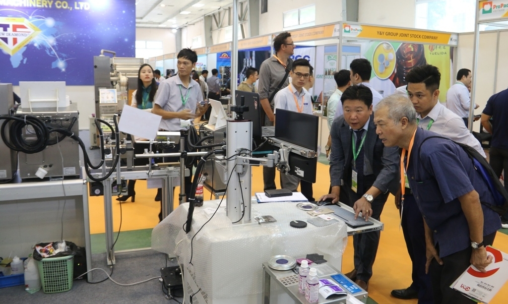Trưng bày, giới thiệu thiết bị công nghệ chế biến thực phẩm và đồ uống trung bay gioi thieu thiet bi cong nghe che bien thuc pham va do uong tai vietfood beverage propack 2019