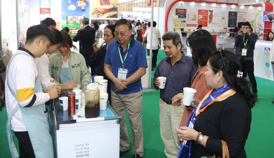Trưng bày, giới thiệu thiết bị công nghệ chế biến thực phẩm và đồ uống trung bay gioi thieu thiet bi cong nghe che bien thuc pham va do uong tai vietfood beverage propack 2019