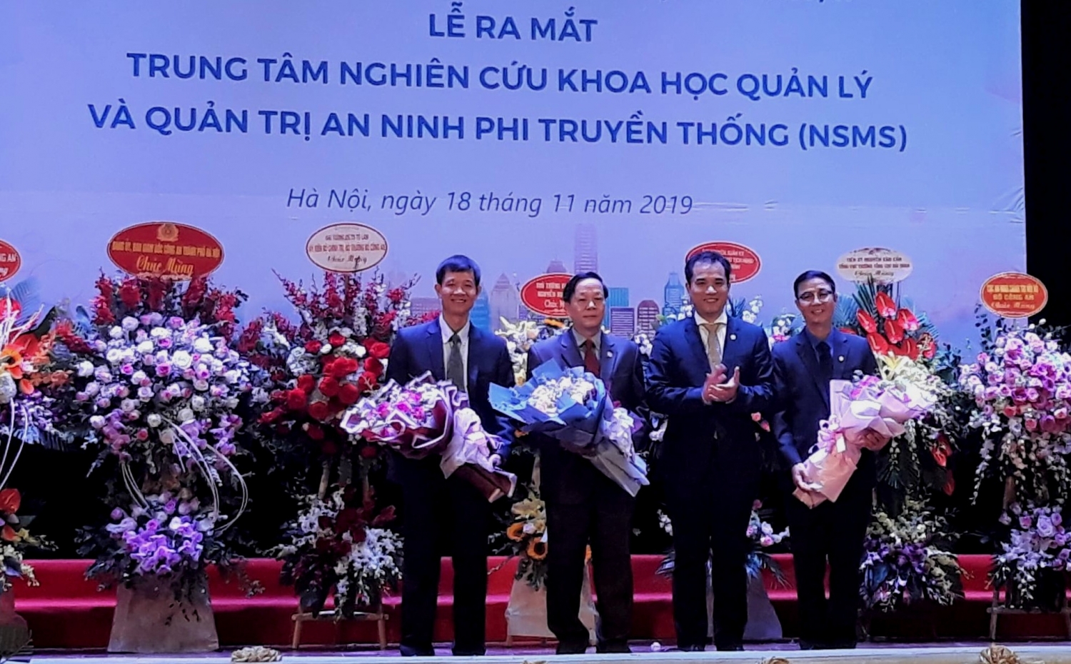 ra mat trung tam nghien cuu khoa hoc quan ly va quan tri an ninh phi truyen thong