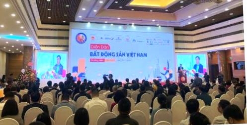 buc tranh toan canh thi truong bat dong san viet nam