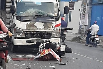TP HCM: Va chạm với xe tải, một người nước ngoài thiệt mạng