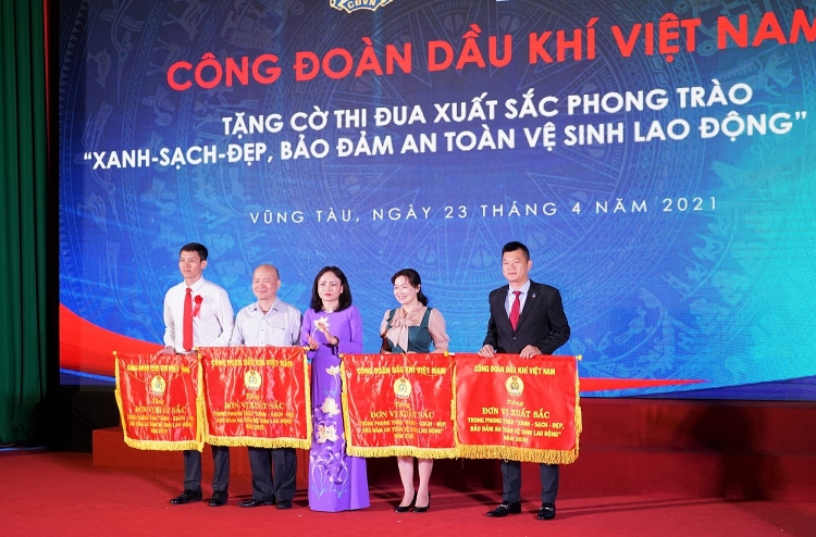 CĐ DKVN phát động Tháng Công nhân 2021 và Tháng hành động về ATVSLĐ năm 2021