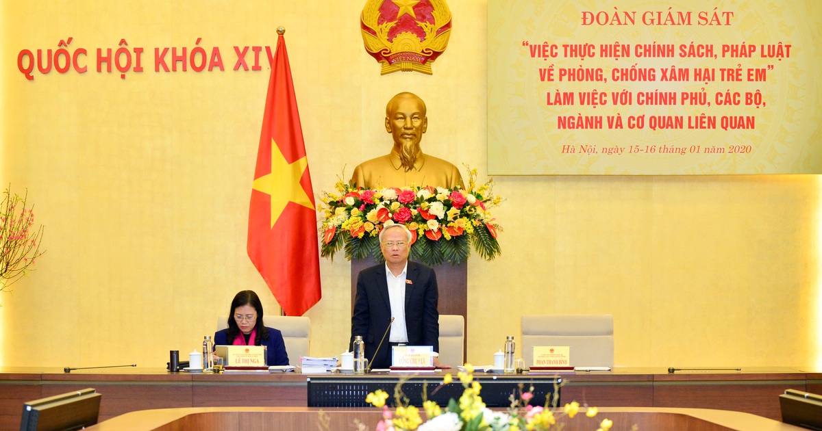 quan ly nha nuoc o dau de co ca duong day dua hoc sinh di ban trinh