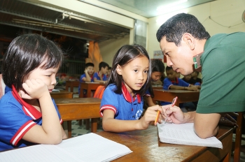 lop hoc xoa mu chu cua linh bien phong
