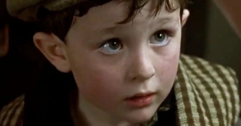 Cậu bé trong "Titanic" vẫn nhận được lợi nhuận từ phim sau 25 năm