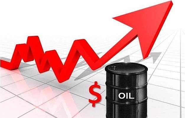 Giá dầu hôm nay 17/1/2022 tiếp tục tăng mạnh