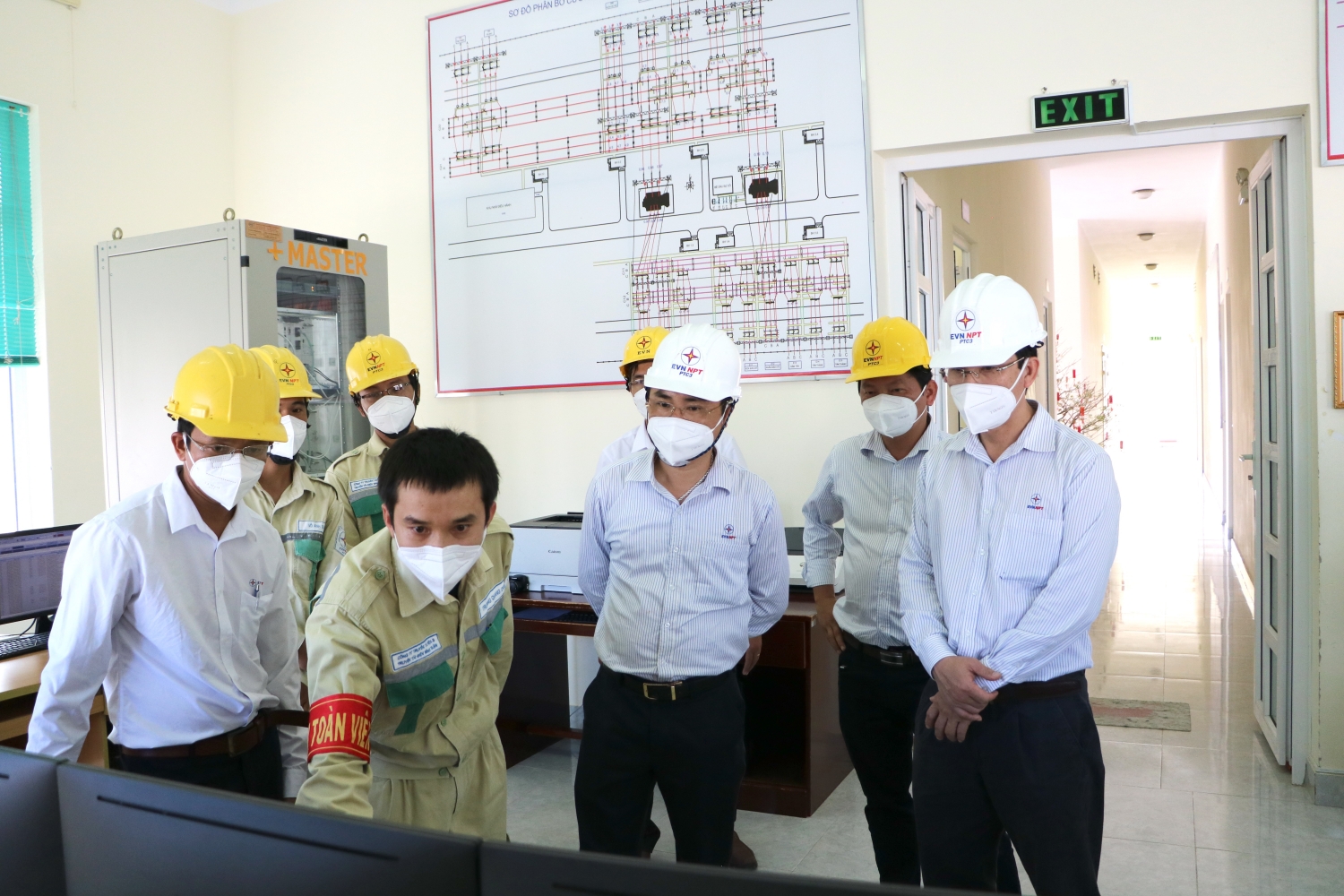 Công ty Truyền tải điện 3 đảm bảo cung cấp điện ổn định dịp Tết Nguyên đán Nhâm Dần
