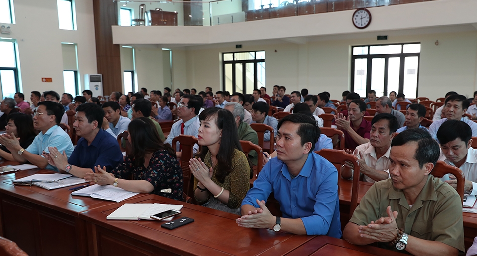 Đoàn Đại biểu Quốc hội khóa XIV thành phố Hà Nội tiếp xúc cử tri trước kỳ họp thứ bảy