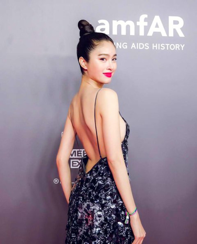 Vẻ gợi cảm khó cưỡng của mỹ nhân chuyển giới đẹp nhất Thái Lan - 4 Vẻ gợi cảm khó cưỡng của mỹ nhân chuyển giới đẹp nhất Thái Lan - 4