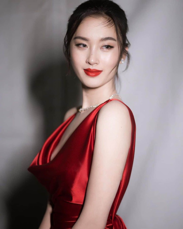 Vẻ gợi cảm khó cưỡng của mỹ nhân chuyển giới đẹp nhất Thái Lan - 3 Vẻ gợi cảm khó cưỡng của mỹ nhân chuyển giới đẹp nhất Thái Lan - 3