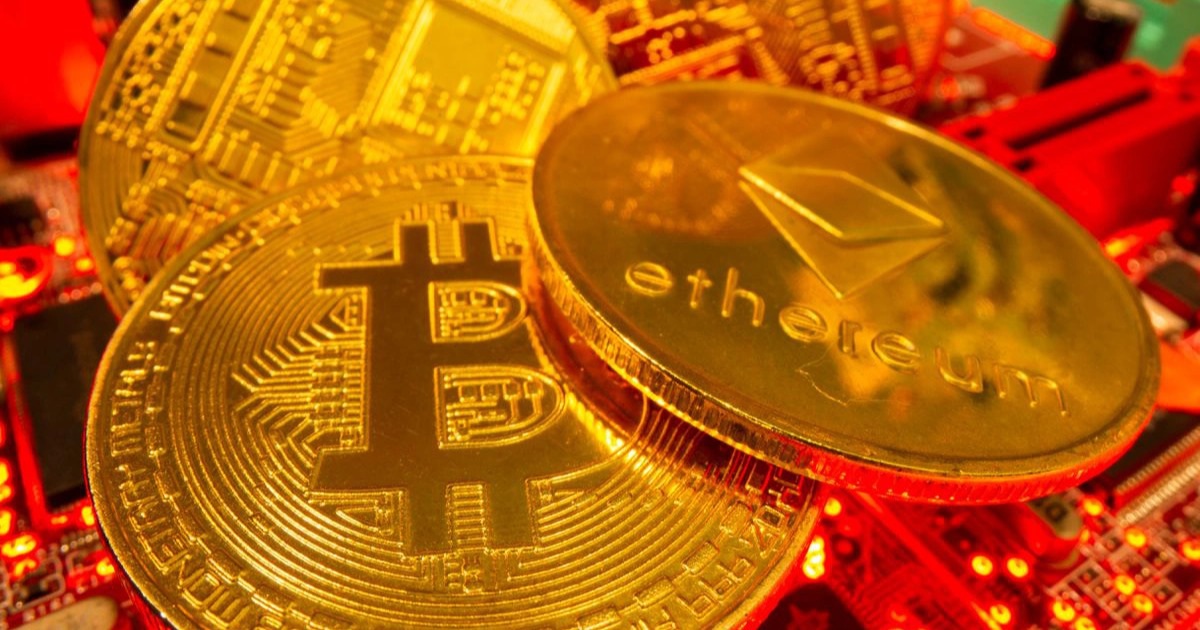 Giới đầu tư "đau tim" khi bitcoin rớt ngưỡng 27.000 USD