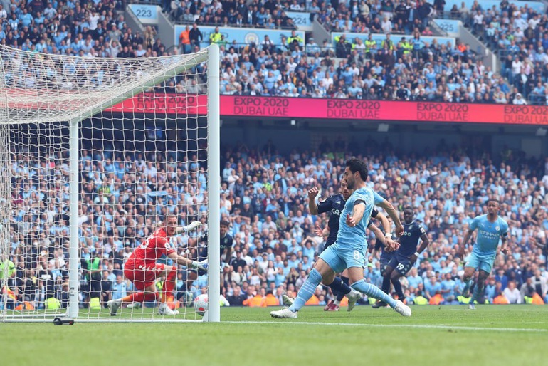 5 phút thần kỳ giúp Man City vô địch Premier League - 4