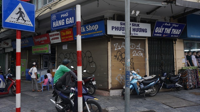 Làn sóng trả mặt bằng lần 2 ở Hà Nội: Khi đất vàng cũng... “bật khóc”