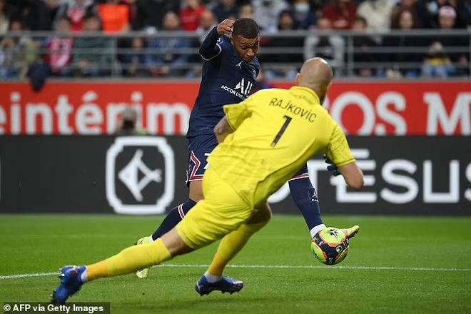 Messi ra sân lần đầu, Mbappe tỏa sáng giúp PSG thắng dễ Reims - 4