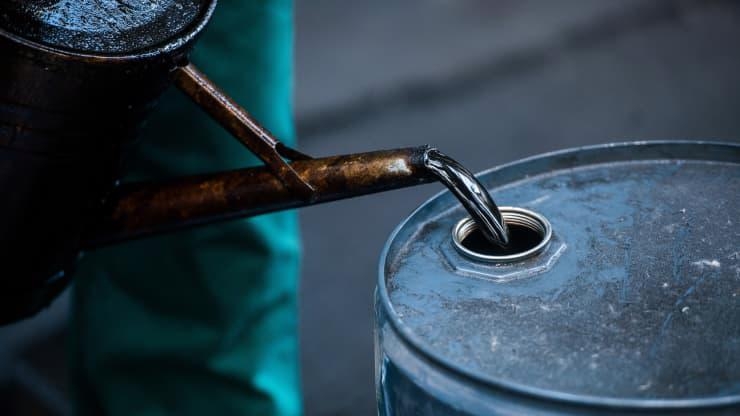 Giá xăng dầu hôm nay 6/8: Nỗi lo suy thoái hạ nhiệt, giá dầu lại tăng nhẹ