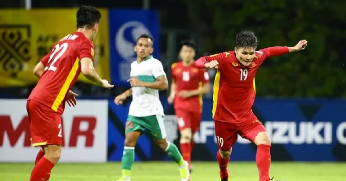 "Nếu dự AFF Cup, Quang Hải phải từ bỏ sự nghiệp ở Pau FC"