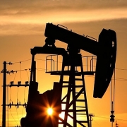 Morgan Stanley: Giá dầu sẽ trở lại mốc 100 USD/thùng trong quý tới